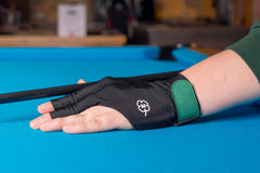 McDermott Billiard Glove for Left Hand Black M
